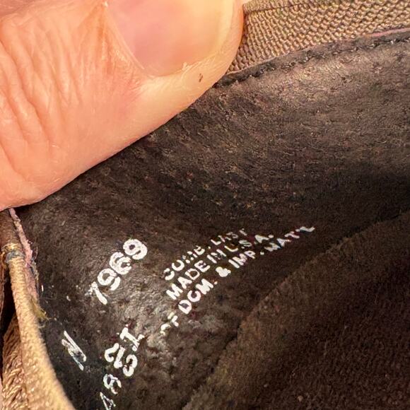 Munro American Bronze Leather Flats Women’s 8N USA Made Slip On Ruffle Toe - Picture 13 of 15